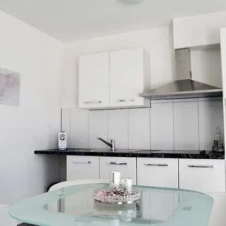 Nemea Apartament *